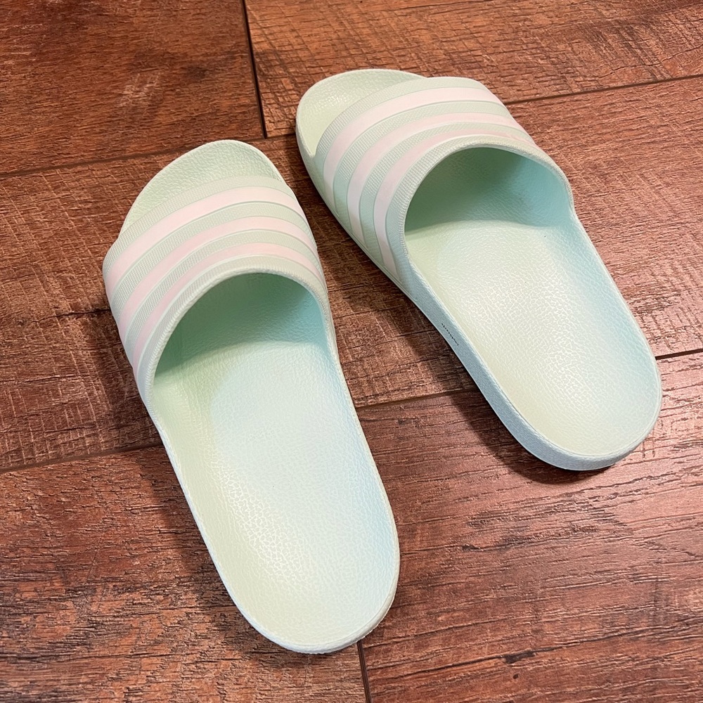 adidas adilette slides - Picture 3 of 11